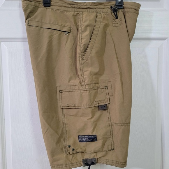 Men Size Medium Abercrombie And Fitch
Cargo Shorts Color
Khaki - Picture 5 of 9